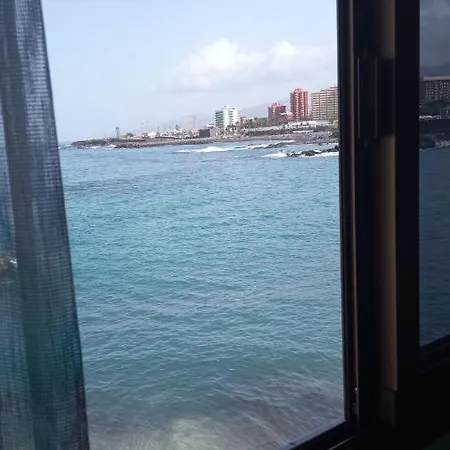 Casa Victoria, Playa Chica